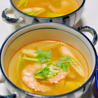 【うま塩】トムヤム風★海老とねぎのスープ